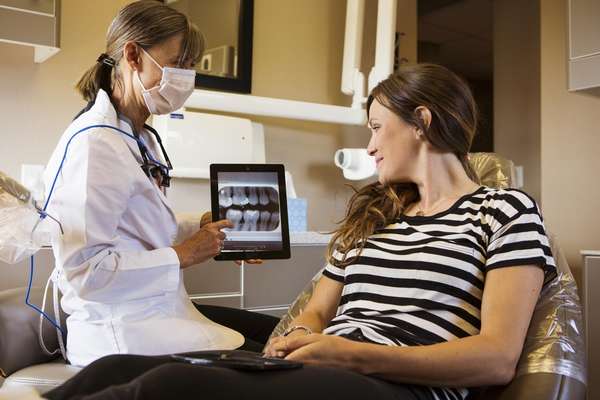 Перед тем как делать рентген зуба, следует проконсультироваться в врачом, который ведет беременность