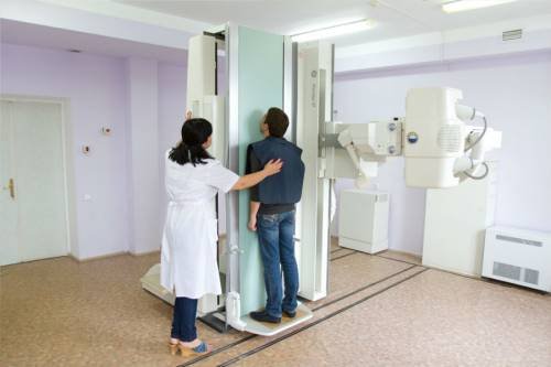 Проведение рентгенографии позвоночника